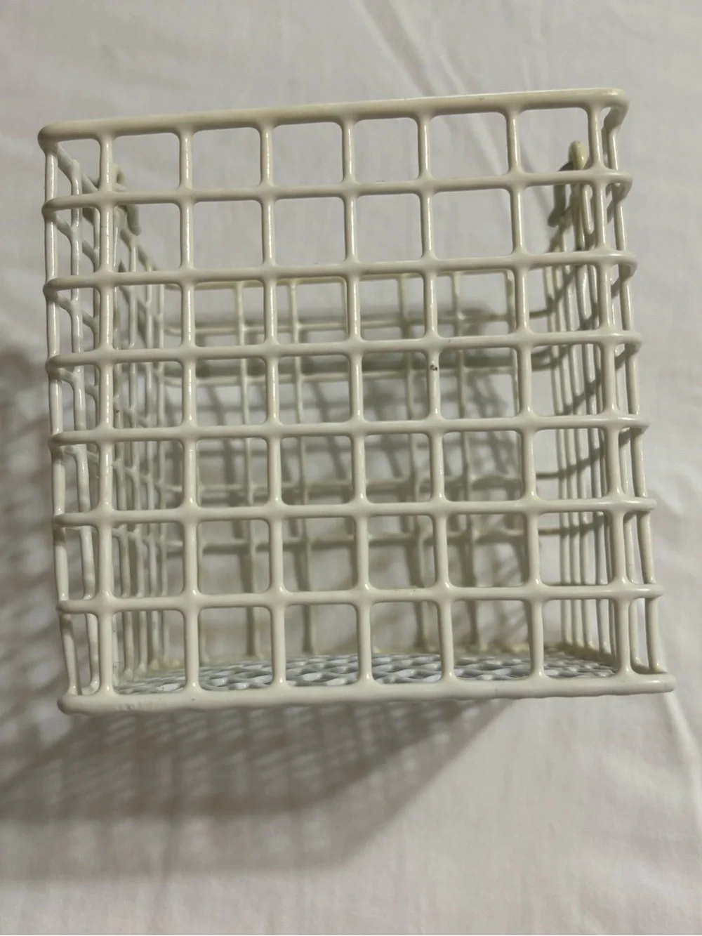 White Wire Mesh Storage Basket with Handles